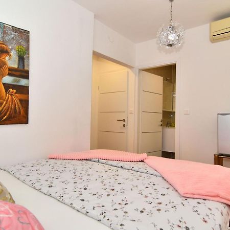 Apartments And Rooms Anika Zadar Luaran gambar