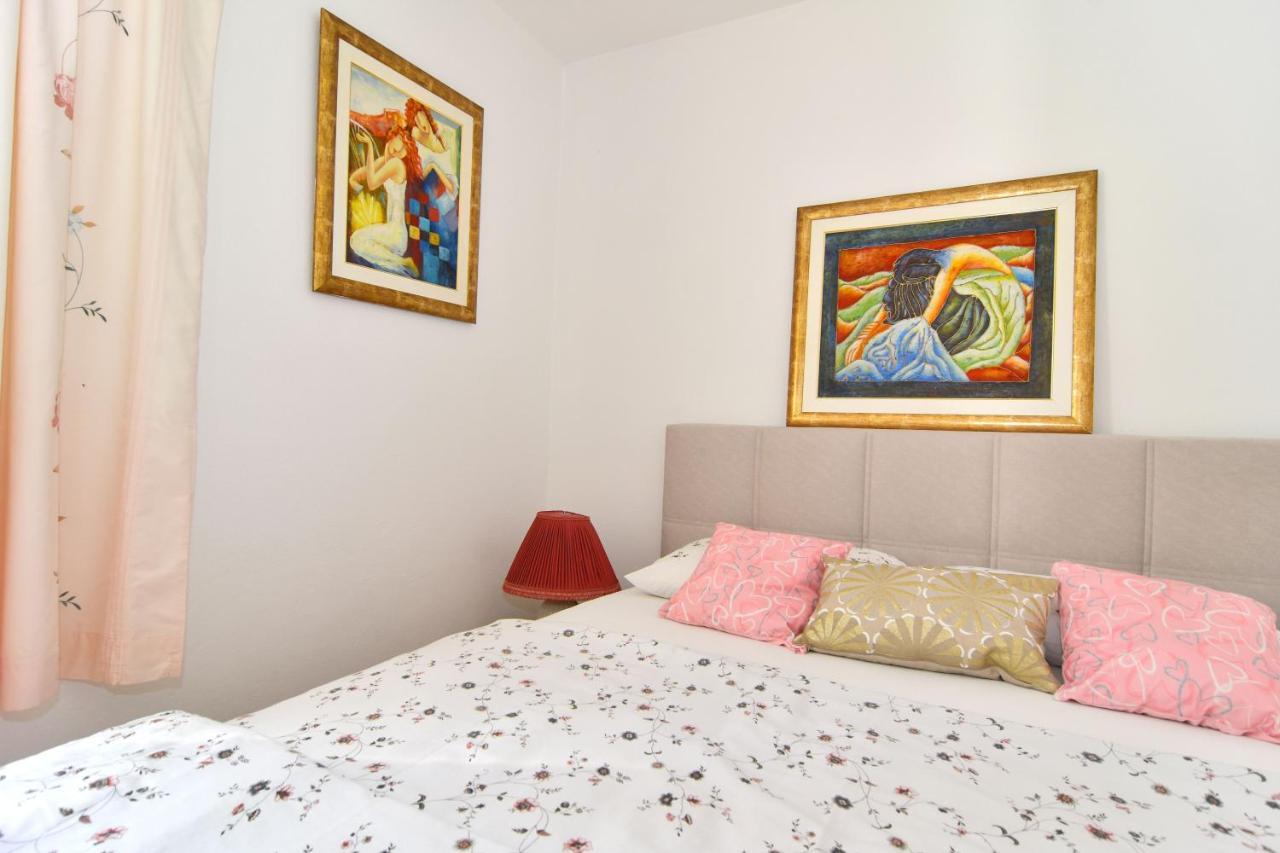Apartments And Rooms Anika Zadar Luaran gambar